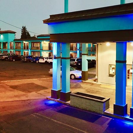 Holiday Lodge - Salem,Or Dış mekan fotoğraf