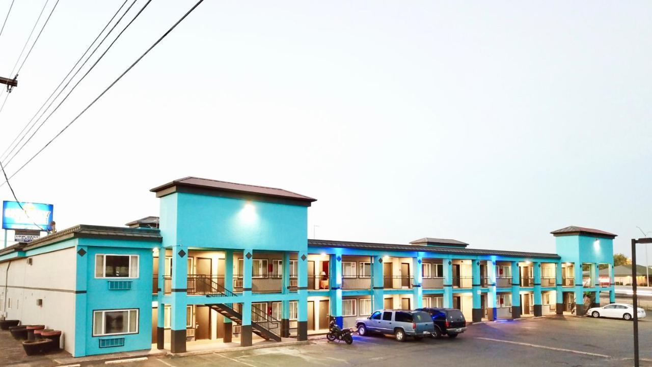 Holiday Lodge - Salem,Or Dış mekan fotoğraf