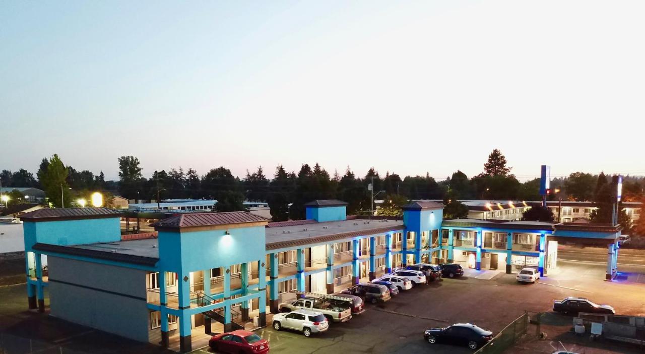 Holiday Lodge - Salem,Or Dış mekan fotoğraf